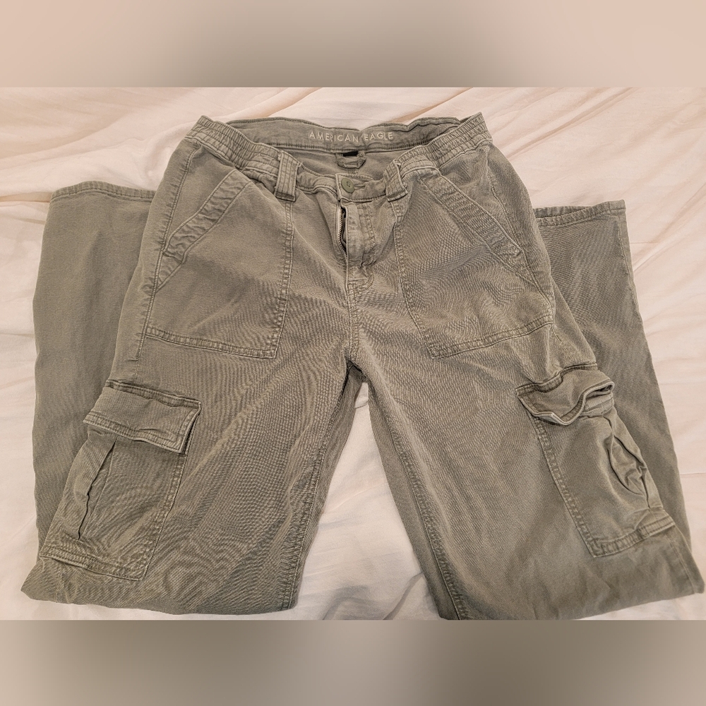 American Eagle cargo pants
